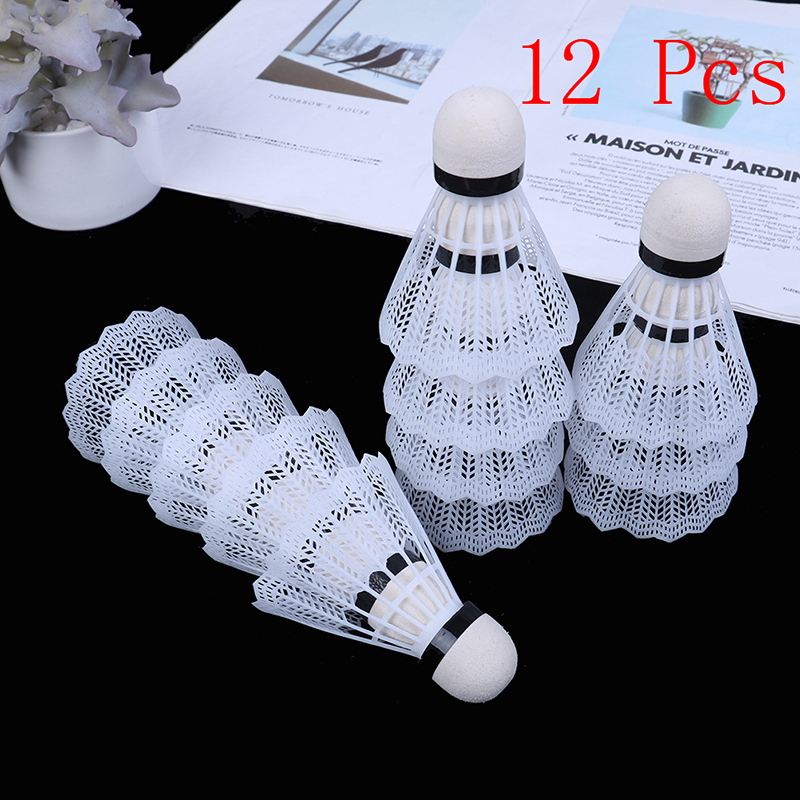 プラスチック製バドミントンシャトルコック、12個、練習用軽量 - Badminton Nylon Shuttlecock のレビューと価格